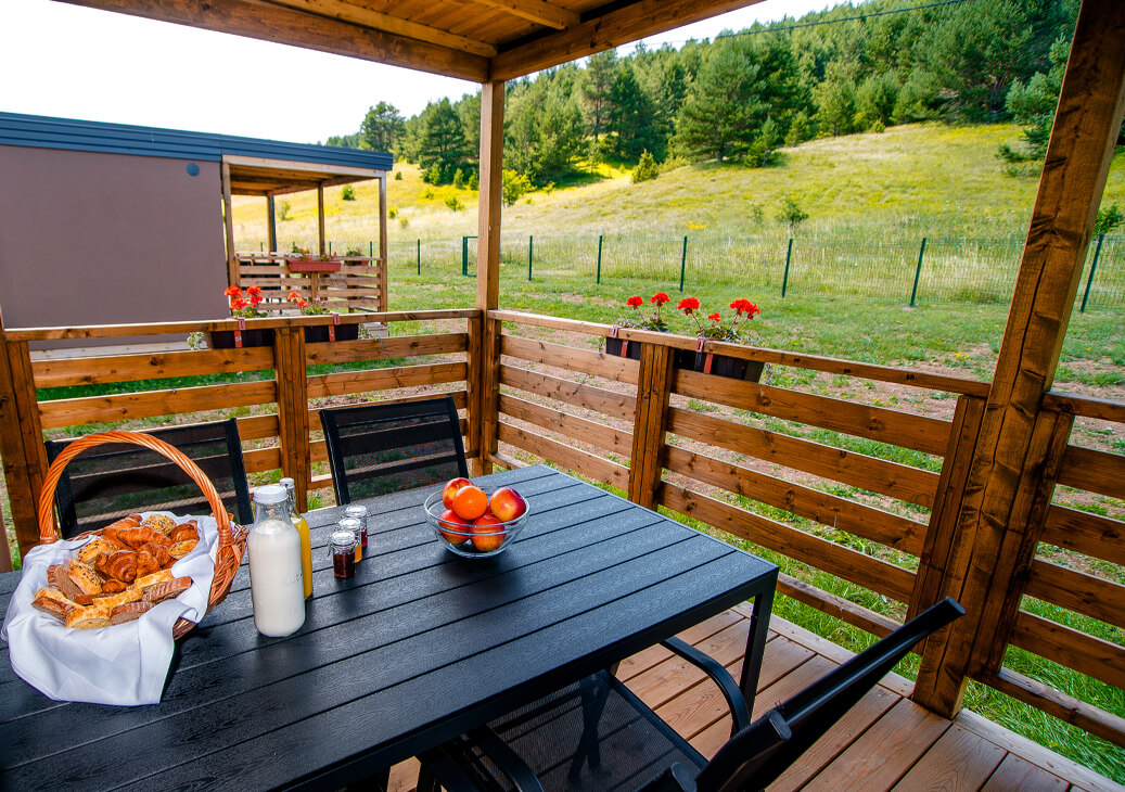 Plitvice Restaurant - Hungry Bear - Accomodation at Big Bear Family Luxe Mobile Home